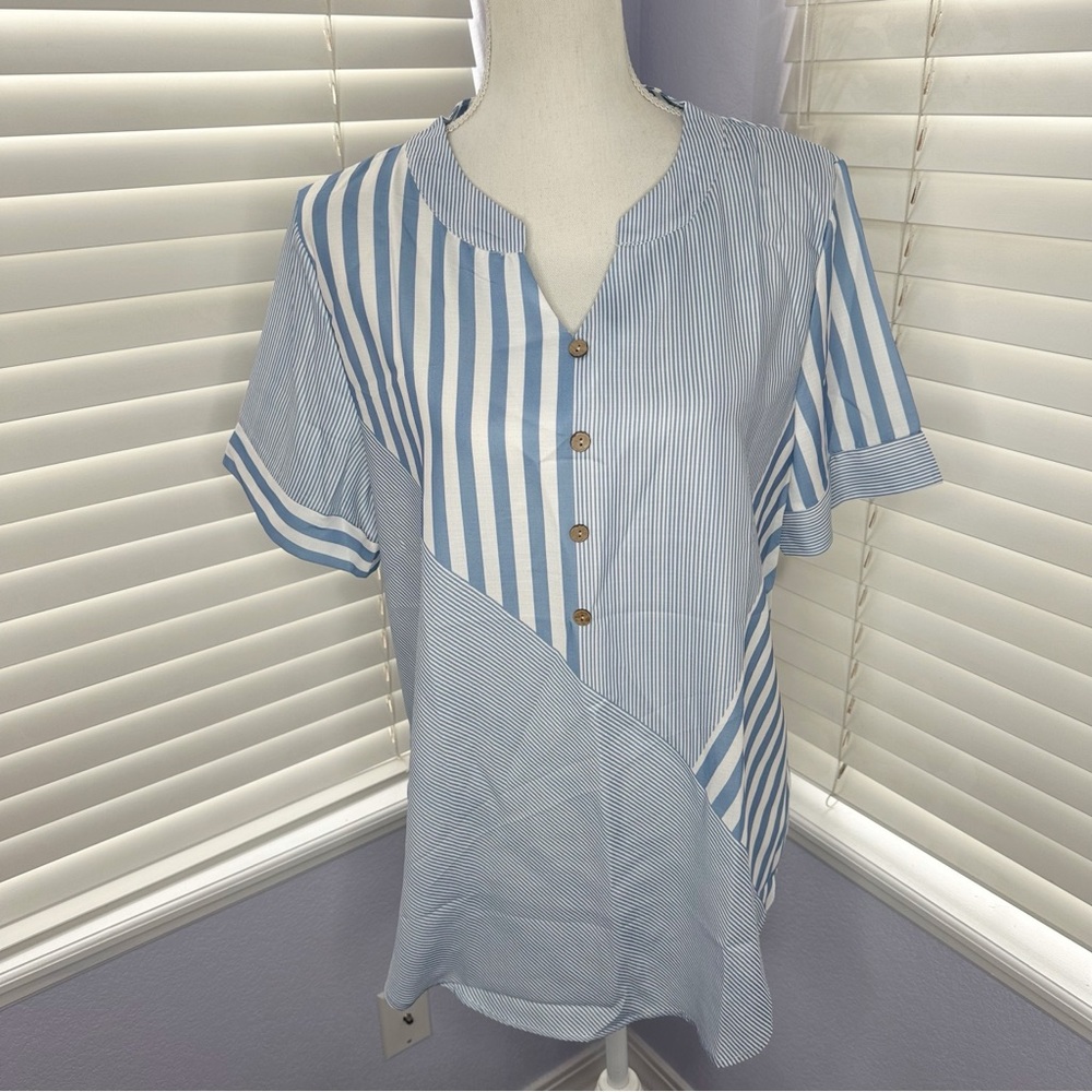🔥 3 FOR $25 SALE 🔥 Striped Blue Button-Up Women's Top